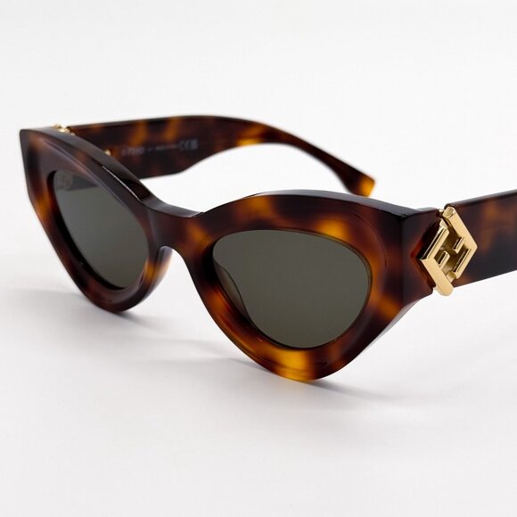 NEW FE40146I 53N FENDI WOMEN CAT EYE HAVANA SUNGLASSES FENDI - Picture 1 of 10